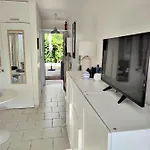 Studio Golfe Juan, Plages, Parking, Climatisation Apartamento Vallauris