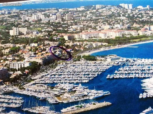 Appartement Studio Golfe Juan, Plages, Parking, Climatisation Vallauris