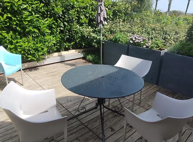 Studio Golfe Juan, Plages, Parking, Climatisation Vallauris