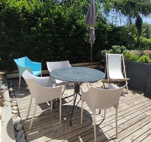 Studio Golfe Juan, Plages, Parking, Climatisation Appartement *